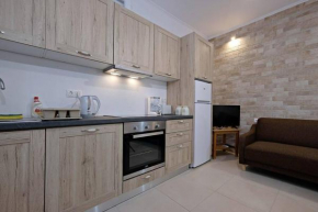 One-Bedroom House, One minute from Platanias beach